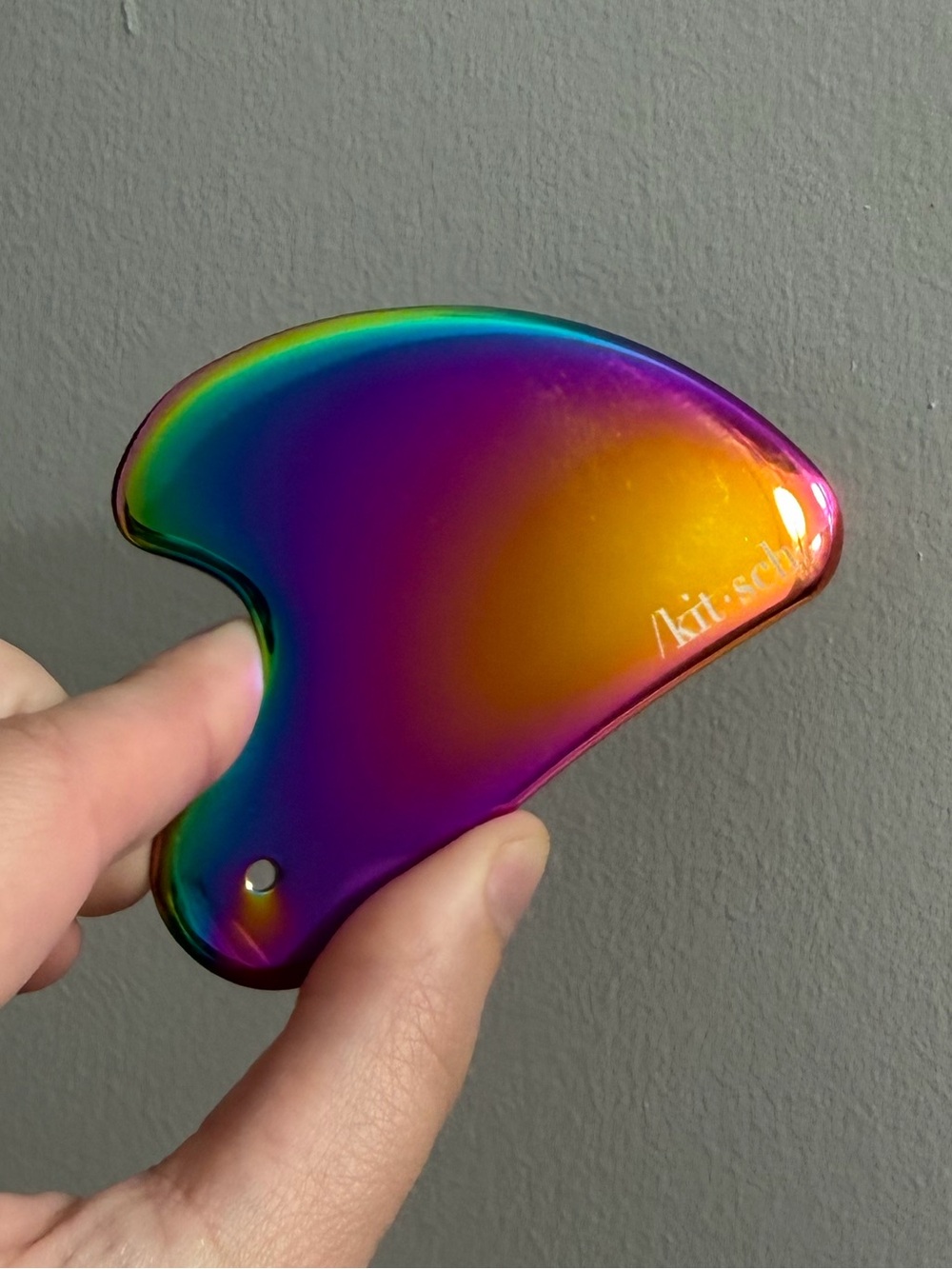 Kitsch Stainless Steel Gua Sha - Iridescent - Picture 4 of 5